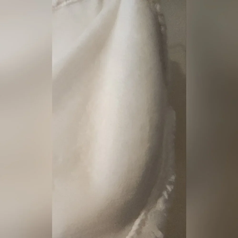 UGG Discontinued Nwot‎ Sherpa Pillow Case